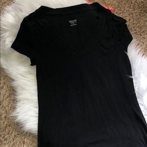 Black v neck medium t shirt